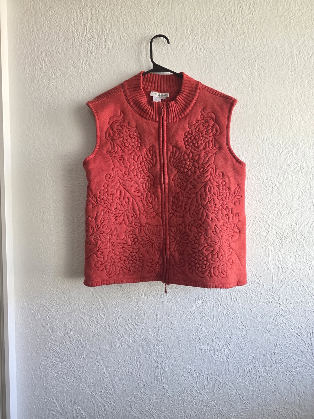 Cottagecire Coldwater Creek Coral Embroidered Quilted Zip Vest